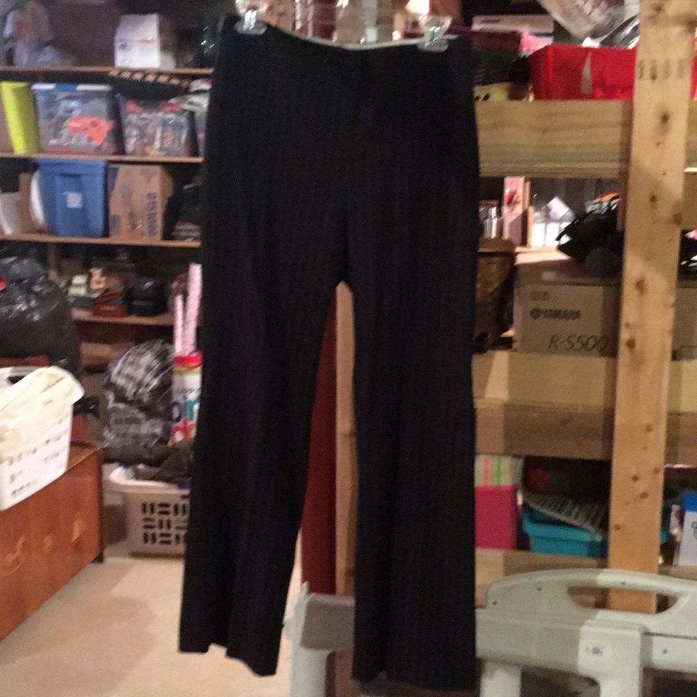 Women’s Pin Stripe Pants ⭐️❤️